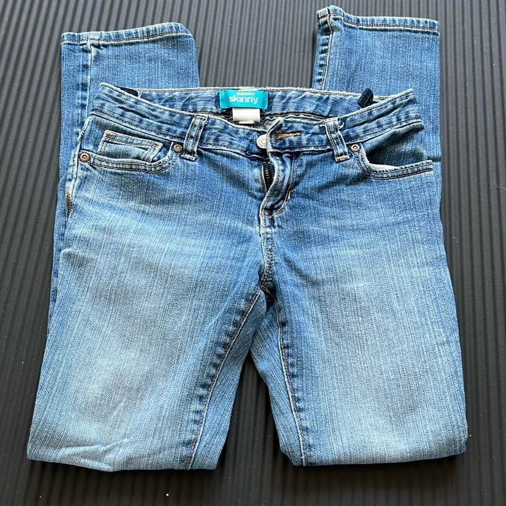 🎉FREE w/ purchase🎉skinny jeans